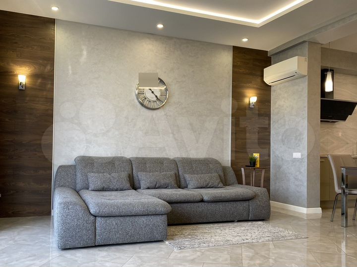 2-к. квартира, 63 м², 7/17 эт.