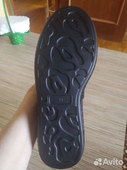Кроссовки