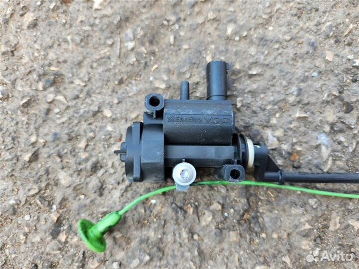 Активатор лючка бензобака Bmw X5 E70 N62B48B 2012