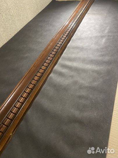 Карниз из массива ясеня для кухни