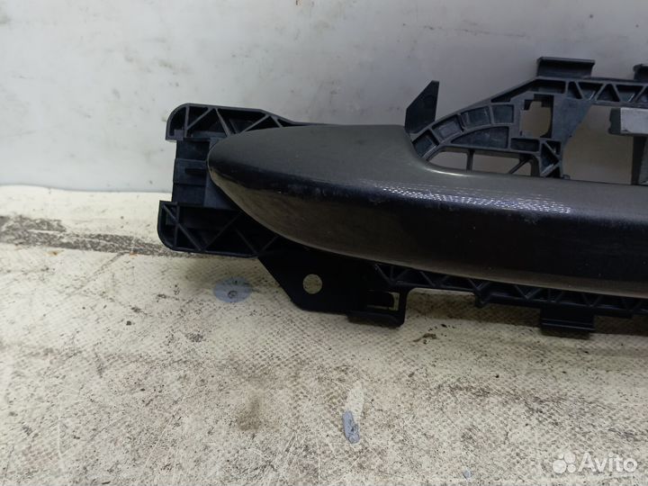 Ручка передняя левая Volkswagen Passat B6