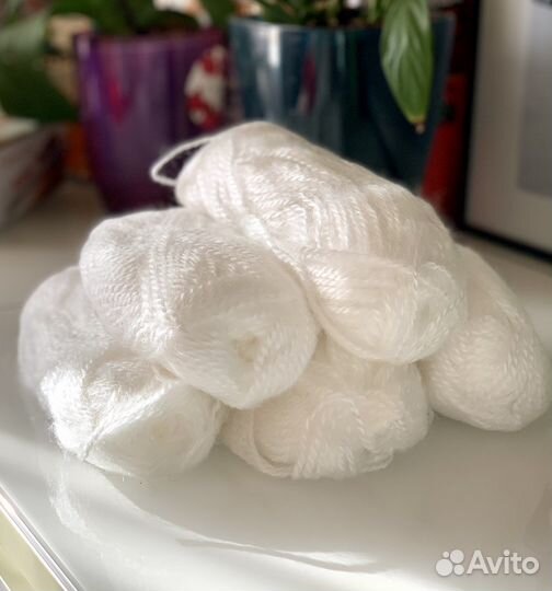 11 мотков акрилового мохера