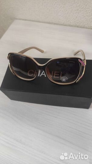 Очки с чехлом солнцезащитные новые