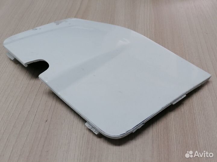 Крышка буксировочного крюка VW Amarok 13-16