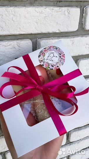 Клубника в шоколаде и конфеты ручной работы