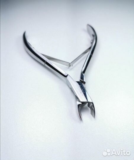 Кусачки для кутикулы