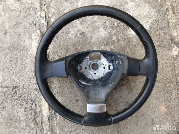 Руль Volkswagen Golf 5