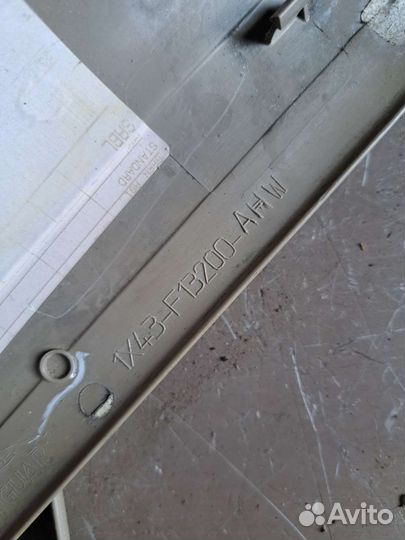 Накладка порога на Ягуар x-type