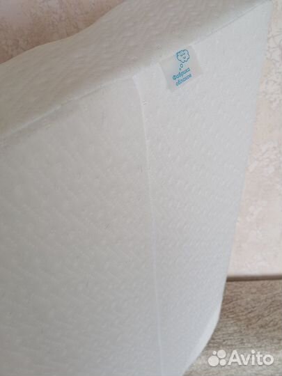 Ортопедическая подушка с эффектом запоминания