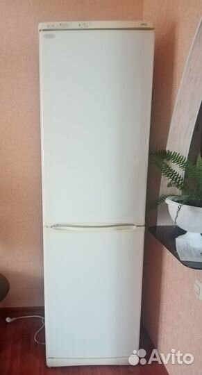 Холодильник с морозильной бу