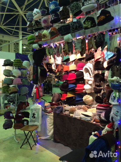 Очаровательные шапки и шляпки ручной работы