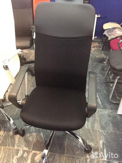 Компьютерное кресло