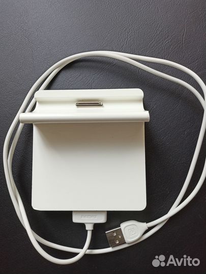 Док-станция Apple для iPad, iPod, iPhone