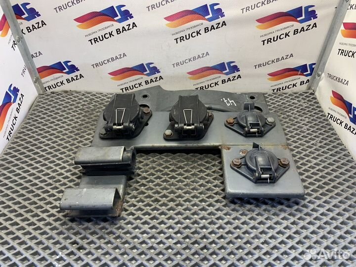 Кронштейн розеток Scania 5-series
