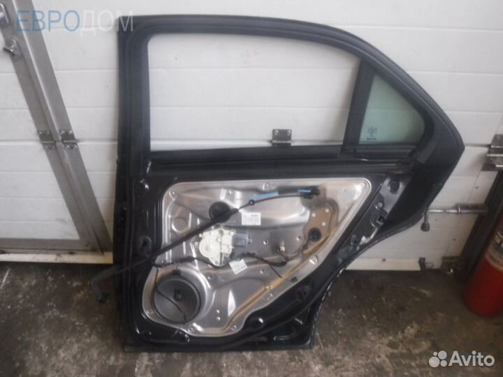 Замок двери задний правый mercedes W212 s1109955