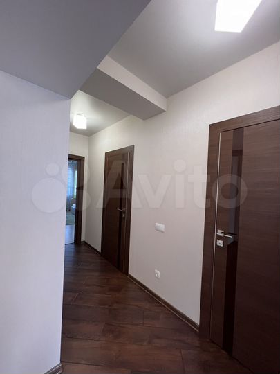3-к. квартира, 95 м², 3/7 эт.