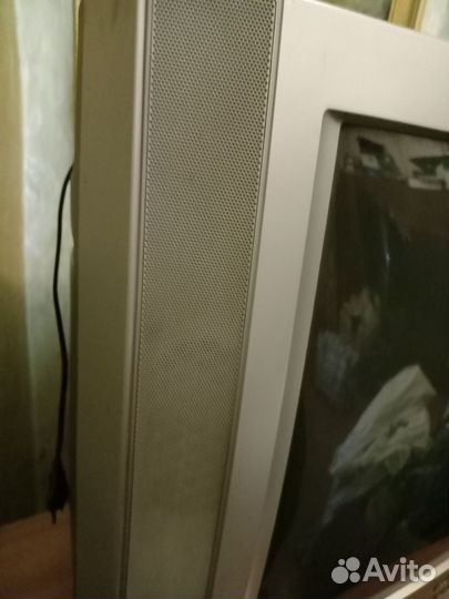 Телевизор onida, 72 см диагональ