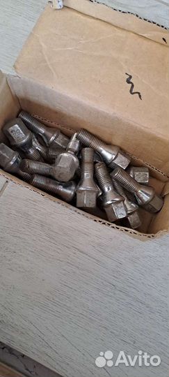 Колесные болты renault