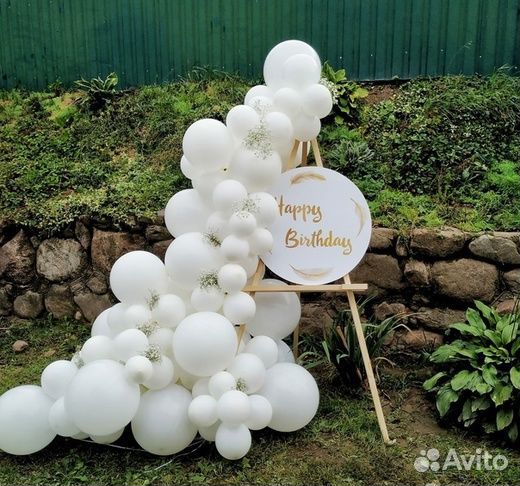 Домашняя фотозона с мольбертом