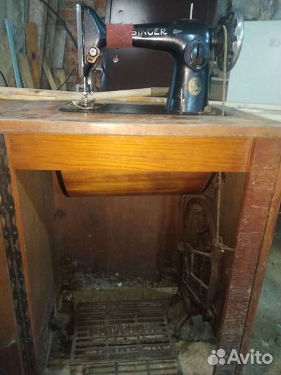Швейная машинка Singer