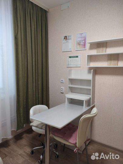 Стол для маникюра бу