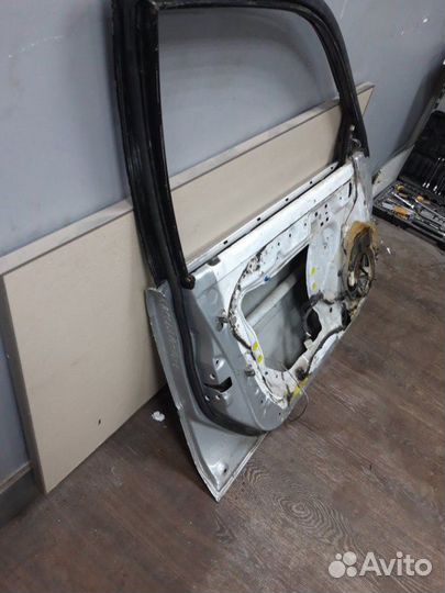 Дверь передняя левая Toyota Corolla AE100 2C