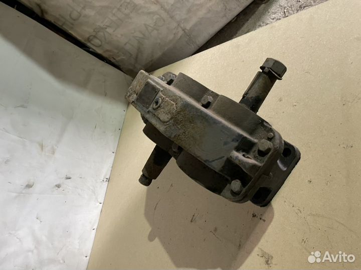 Продам редуктор цу 160-63