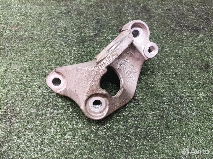 Кронштейн АКПП правый Audi Audi A8 4E 2002-2007