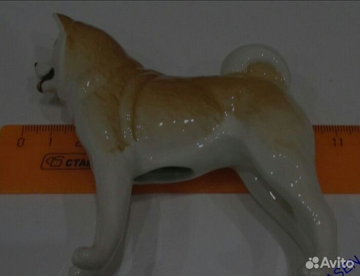 Акиту ину фарфор