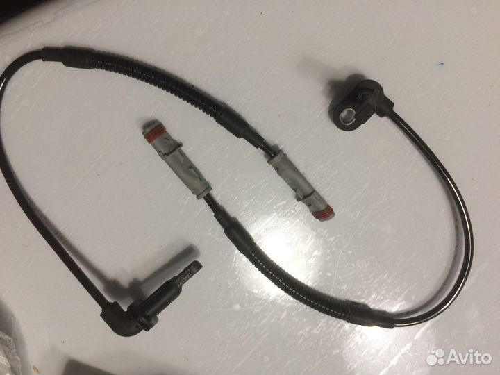 Датчик абс передний Opel Astra Zafira Insignia Saa