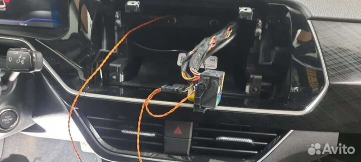 Камера заднего вида VAG с траекторией под ключ