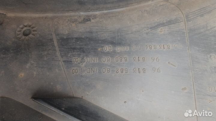 Защита арок (подкрылок) правая передняя Peugeot 307