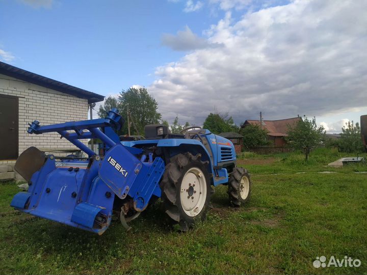 Вспашка земли минитрактором