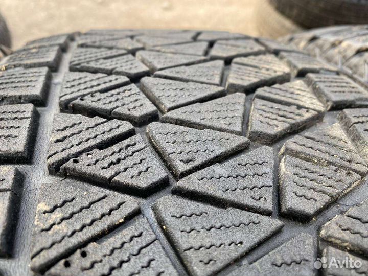 Bridgestone Blizzak DM-V2 225/65 R17