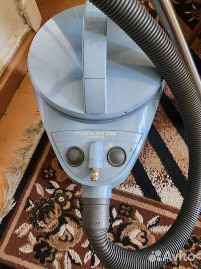 Пылесос Philips triathlon 2000