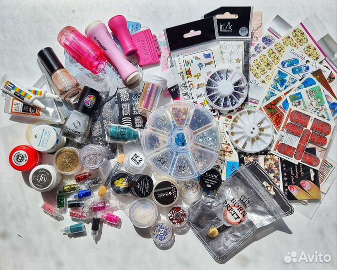 Все для дизайна ногтей слайдер, блёстки, стразы