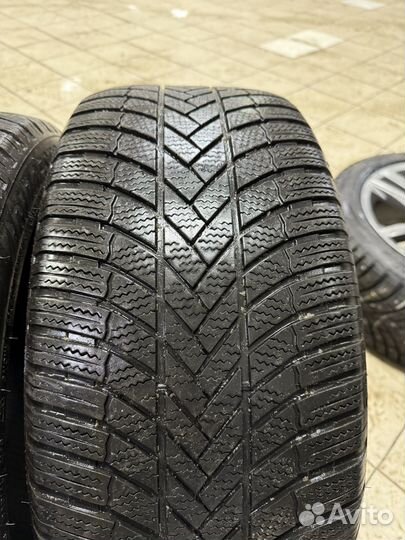 Bridgestone Blizzak LM-005 245/45 R18