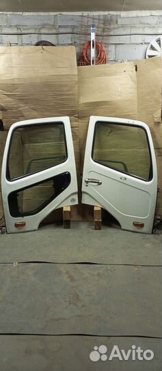 Двери Митсубиси Фусо файтер