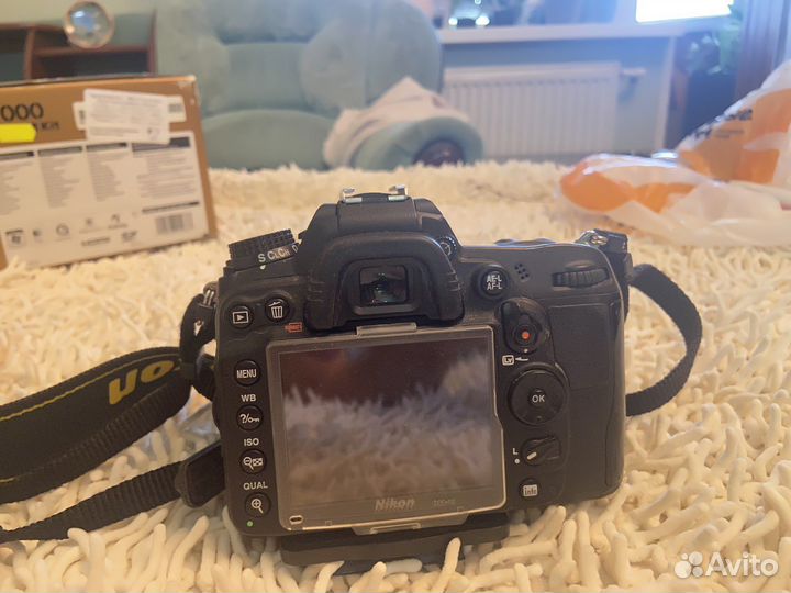 Фотоаппарат Nikon D7000 в коробке