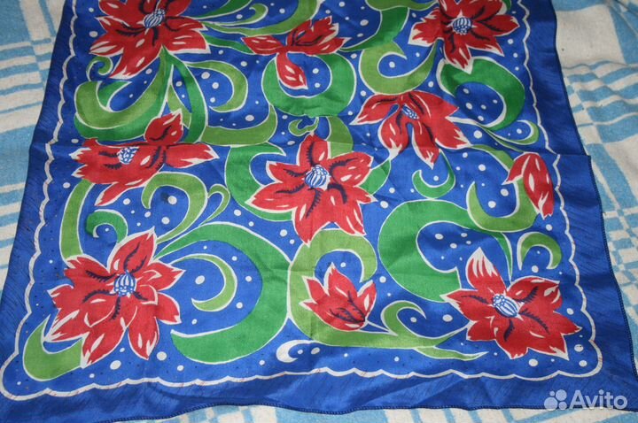 Шелковые платки ссср.Среднего размера Креповые