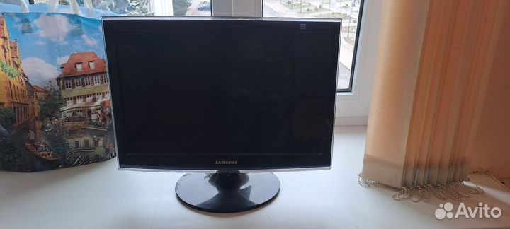 Монитор samsung