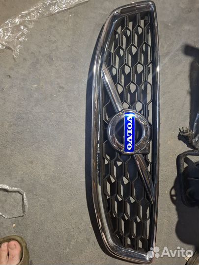 Решетка радиатора volvo c30