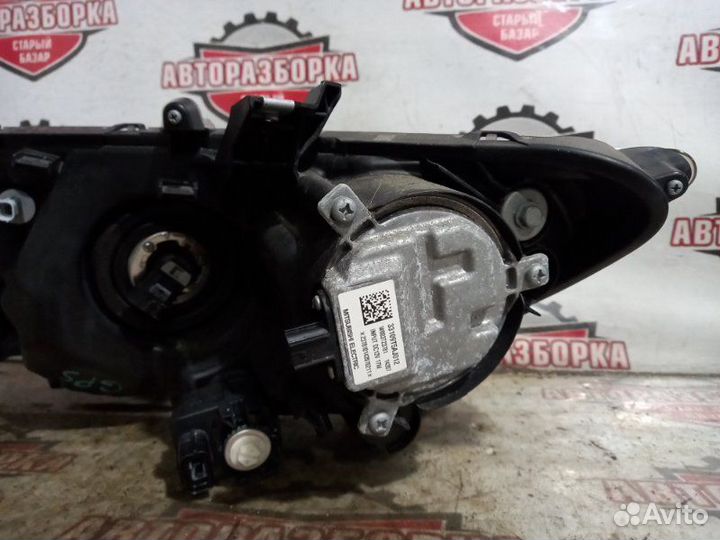 Фара передняя правая Honda Fit GP5 LEB