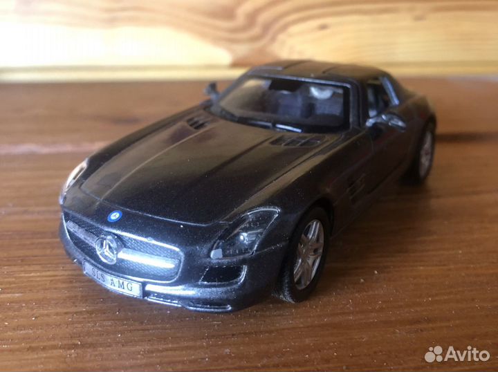 Коллекционные машинки Kinsmart