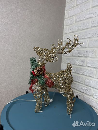 Новогодний олень гирлянда украшения дома