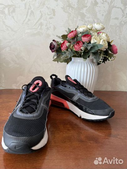 Кроссовки nike женские размер 38,5