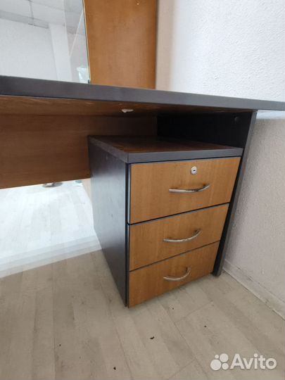 Тумбочка офисная
