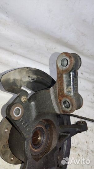 Кулак поворотный ступица в сборе передний правый