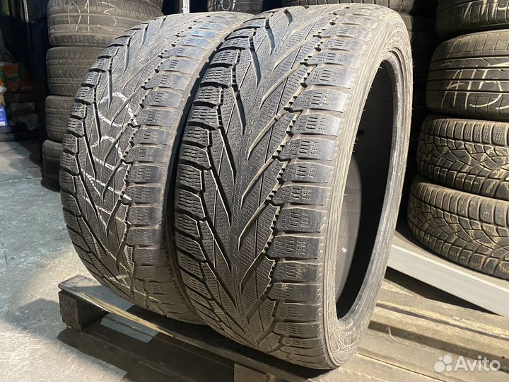 Nokian Tyres Hakkapeliitta R2 SUV 265/40 R21 105R