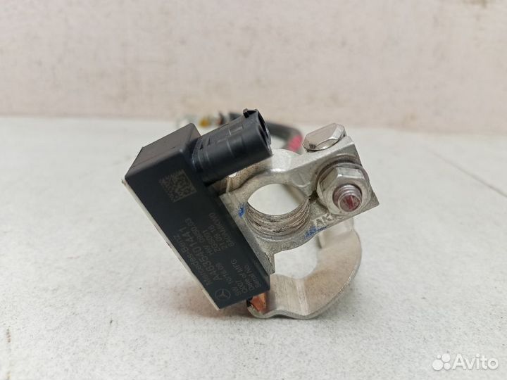 Клемма аккумулятора